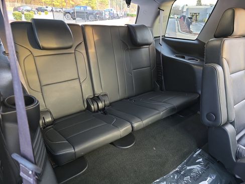 Used 2016 GMC Yukon SLT w/ HD Trailering Package image 12