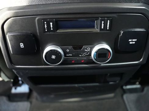 Used 2021 Ford Expedition Limited image 19