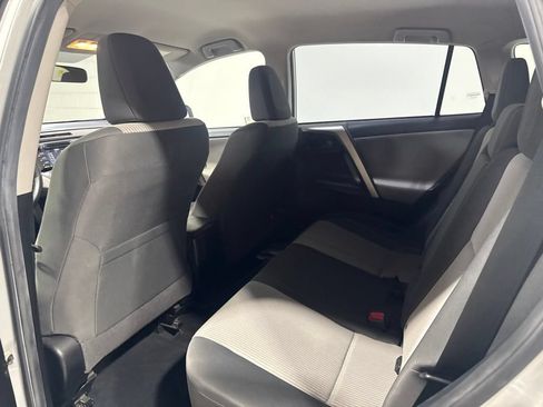 Used 2014 Toyota RAV4 LE AWD/4WD image 27