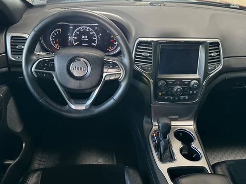 Used 2018 Jeep Grand Cherokee Altitude AWD/4WD image 15