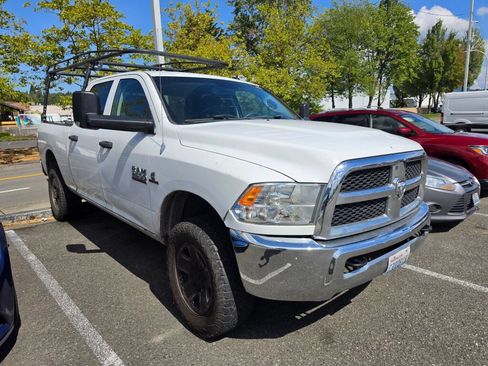 Used 2014 RAM 2500 Tradesman w/ Chrome Appearance Group AWD/4WD image 3