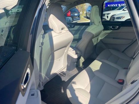 Used 2023 Volvo XC60 B5 Plus w/ Climate Package image 8