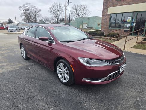 Used 2016 Chrysler 200 Limited w/ Convenience Group image 4