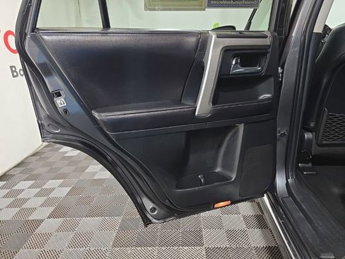 Used 2016 Toyota 4Runner Limited image 18