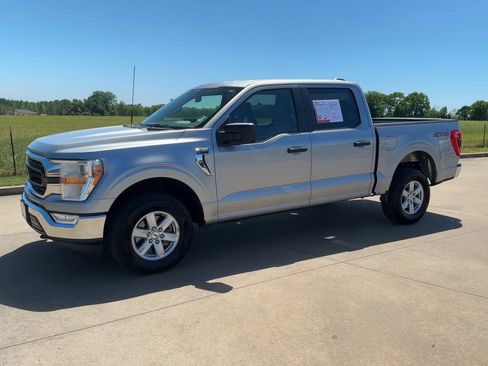 Used 2022 Ford F150 XLT image 4