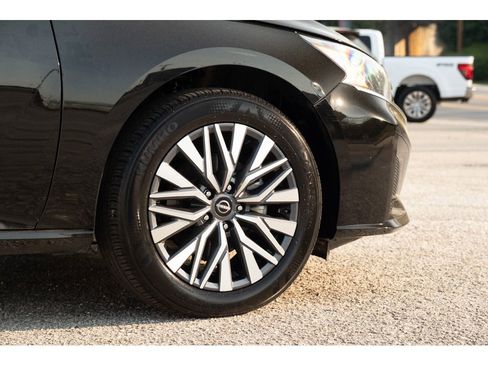 Used 2025 Nissan Altima 2.5 SV AWD/4WD image 10