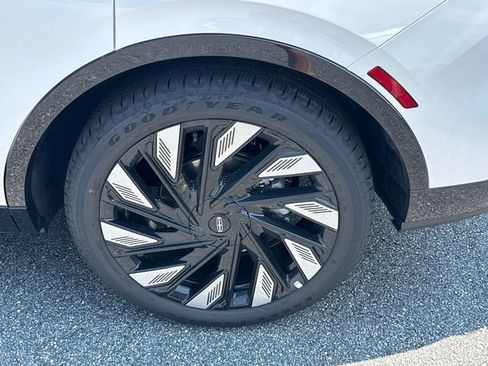 New 2026 Lincoln Nautilus Reserve AWD/4WD image 21