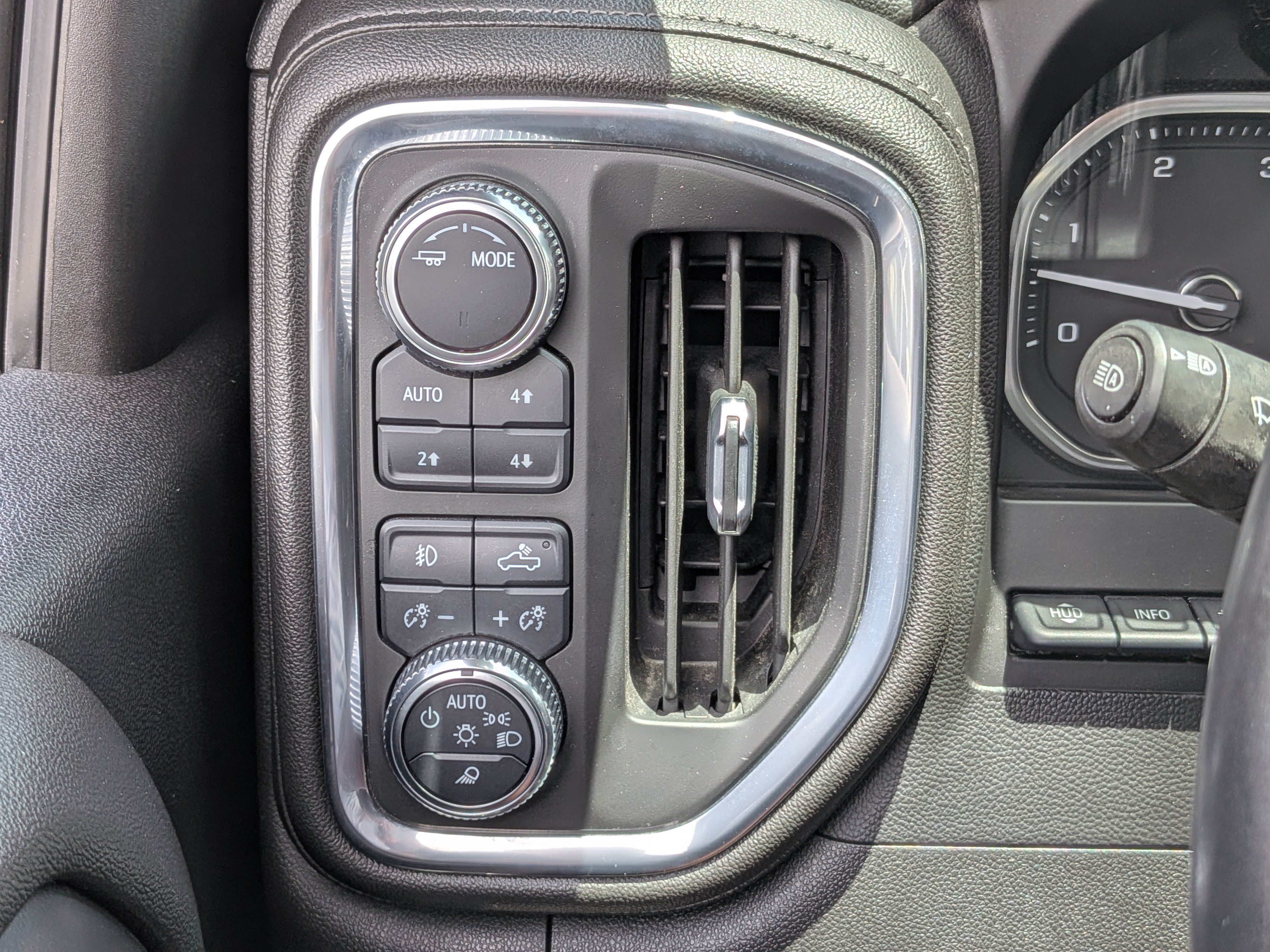 Certified 2022 GMC Sierra 2500 Denali w/ Denali Black Diamond Edition AWD/4WD image 26