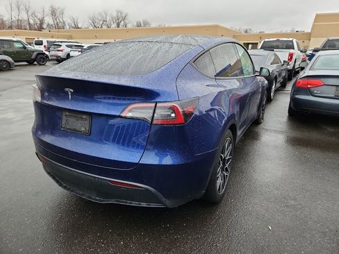 Used 2021 Tesla Model Y Long Range image 3
