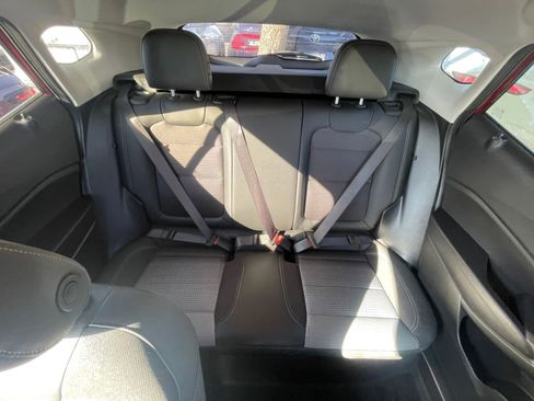 Used 2025 Chevrolet Trax LT w/ LT Convenience Package image 39