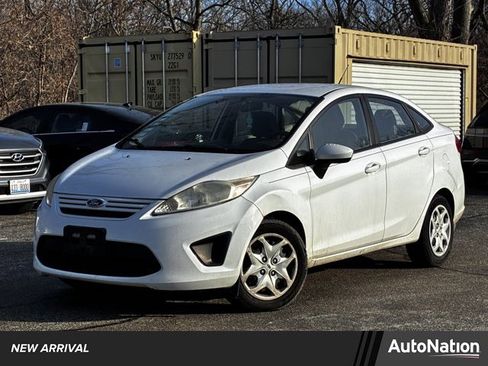 Used 2013 Ford Fiesta S image 1