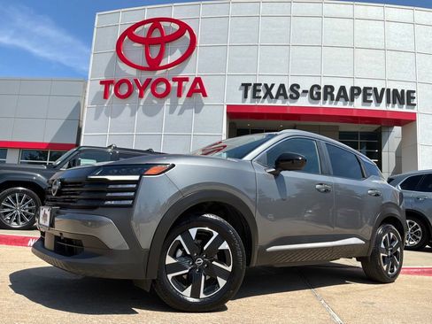 Used 2026 Nissan Kicks SV w/ Cold Weather Package AWD/4WD image 2