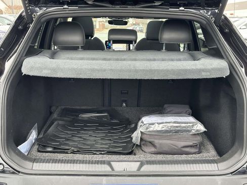 Used 2023 Volkswagen ID.4 Pro S Plus image 14