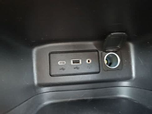 Used 2024 Chevrolet Equinox LT FWD image 24