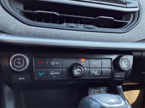 Used 2022 Jeep Compass Latitude image 7