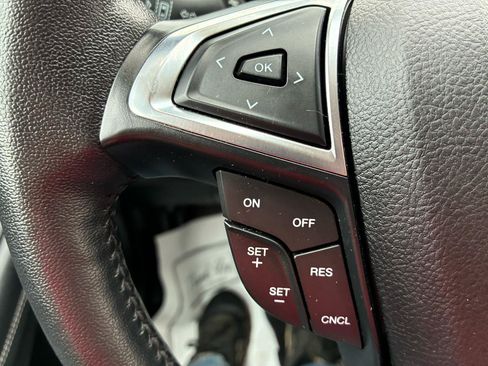 Used 2021 Ford Edge Titanium AWD/4WD image 18
