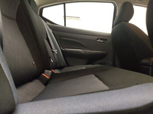 Used 2025 Nissan Versa SV FWD image 19