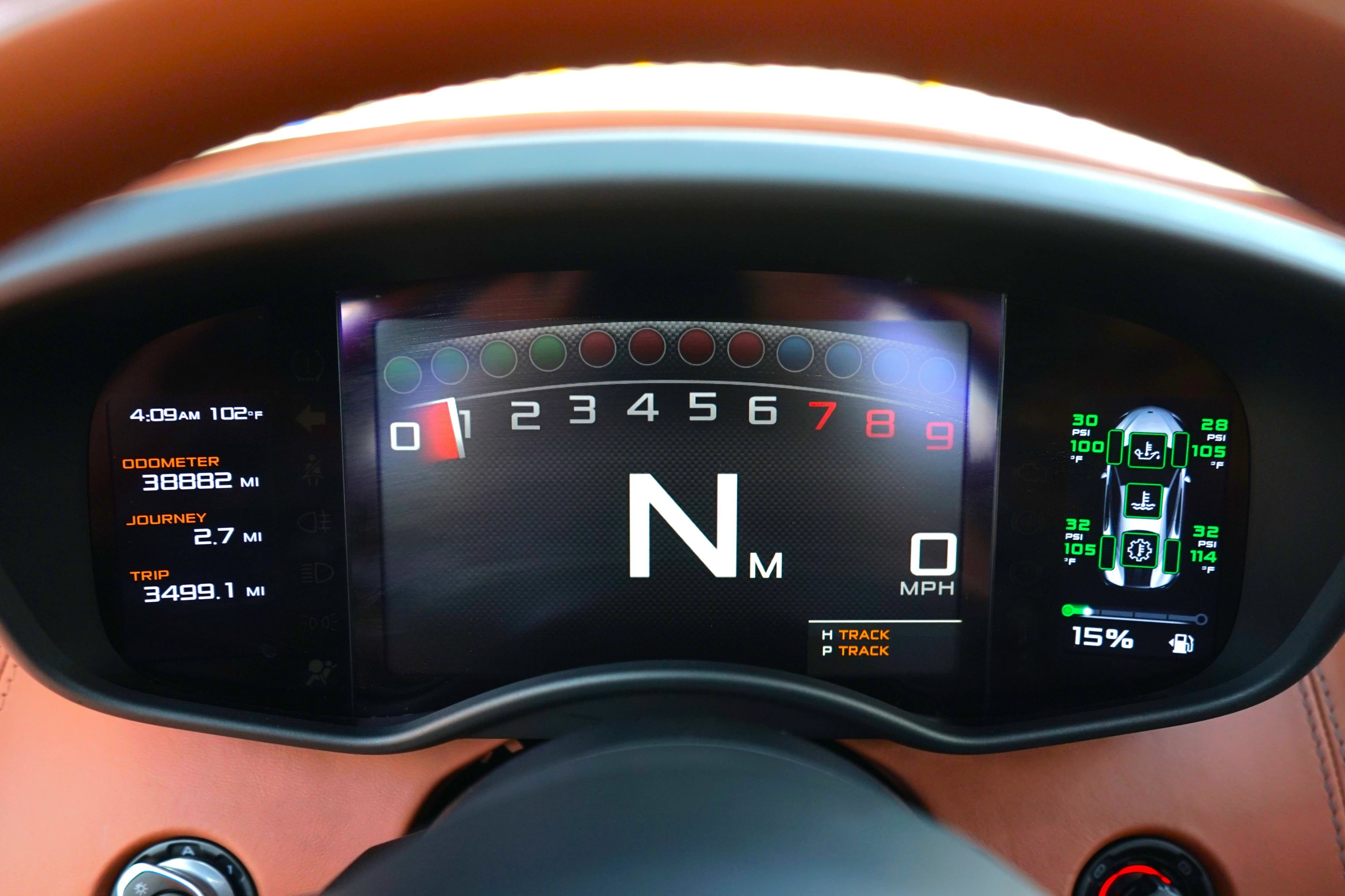 Used 2016 McLaren 570S Coupe RWD image 24
