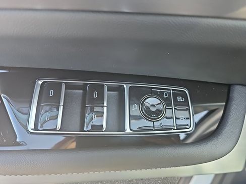 New 2026 Cadillac Vistiq Sport image 29