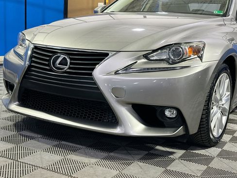 Used 2016 Lexus IS 200t image 39