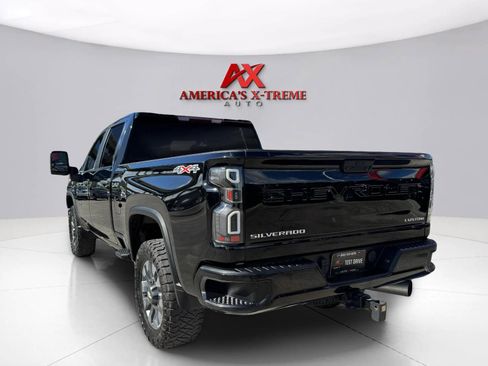 Used 2023 Chevrolet Silverado 2500 Custom w/ Custom Value Package AWD/4WD image 4