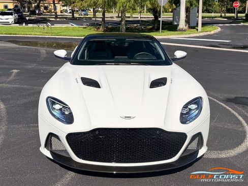 Used 2019 Aston Martin DBS Superleggera RWD image 6