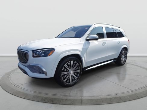 Used 2023 Mercedes-Benz Maybach GLS 600 4MATIC image 2