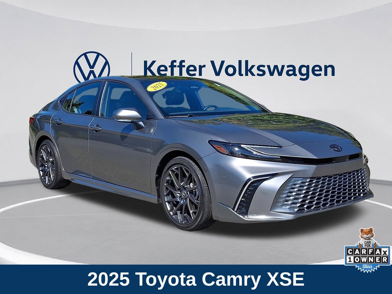 Used 2025 Toyota Camry XSE FWD image 1