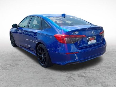 Used 2023 Honda Civic Sport image 5