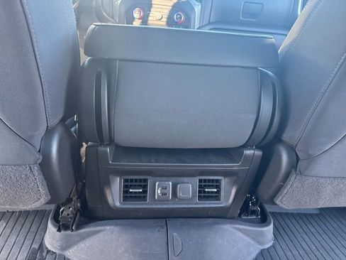 Used 2022 Chevrolet Silverado 1500 LT image 47