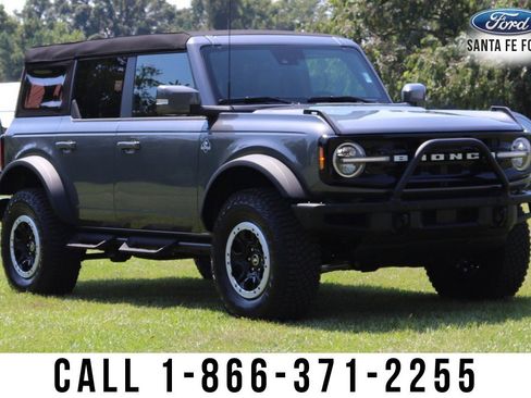 New 2024 Ford Bronco Outer Banks w/ Sasquatch Package image 2