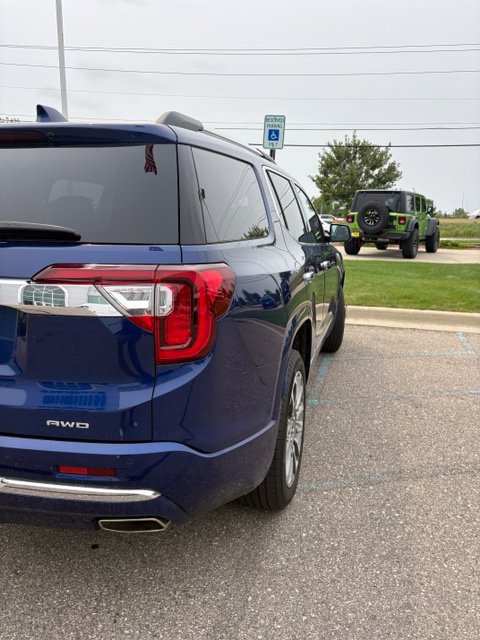 Used 2023 GMC Acadia Denali AWD/4WD image 12