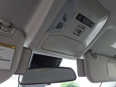 Used 2025 Toyota RAV4 XLE FWD image 24