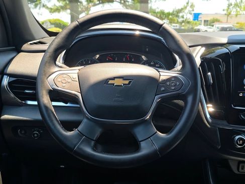 Certified 2023 Chevrolet Traverse LT FWD image 14