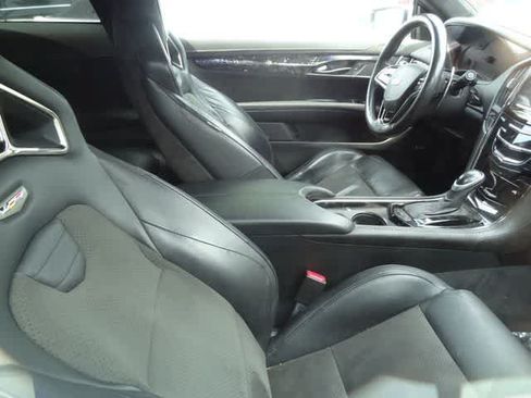 Used 2017 Cadillac ATS V w/ Luxury Package RWD image 10