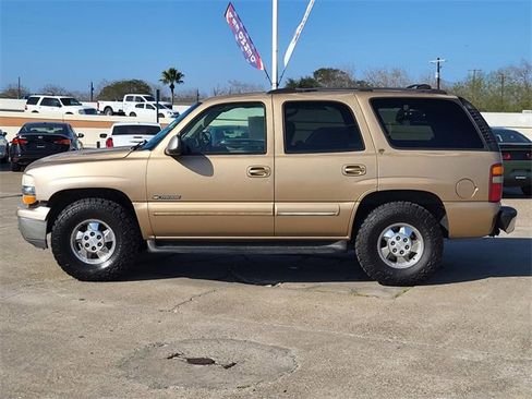 Used 2001 Chevrolet Tahoe LT w/ LT Preferred Equipment Group image 2