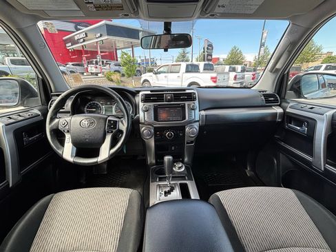 Used 2016 Toyota 4Runner SR5 AWD/4WD image 21