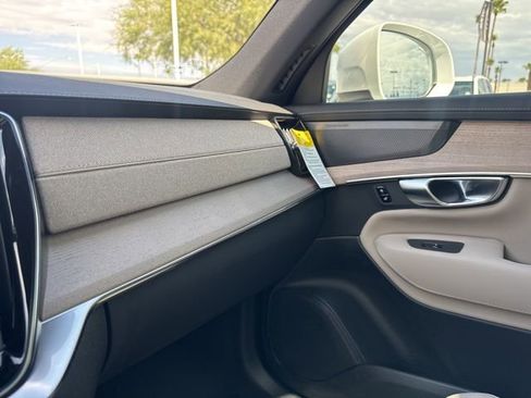 New 2026 Volvo XC90 B6 Plus w/ Protection Package Premier image 25