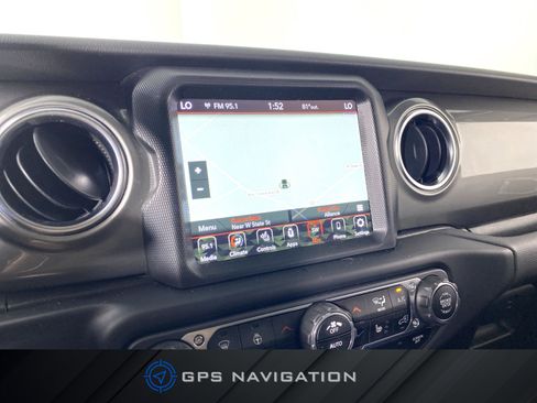 Used 2022 Jeep Wrangler Unlimited Sahara w/ Cold Weather Group AWD/4WD image 2
