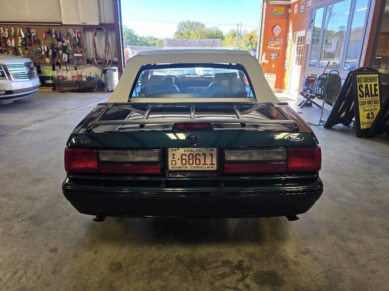 Used 1990 Ford Mustang LX RWD image 8