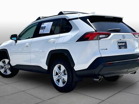 Used 2021 Toyota RAV4 XLE FWD image 11