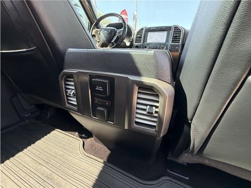 Used 2016 Ford F150 Limited RWD image 31