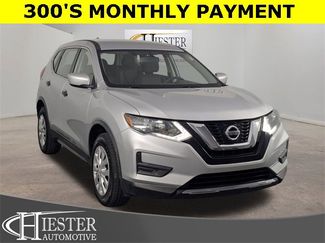 Used 2017 Nissan Rogue S image 1