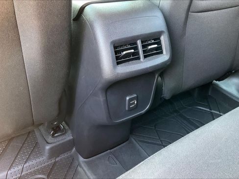 Used 2024 Chevrolet Equinox LT w/ LPO, Floor Liner Package FWD image 33