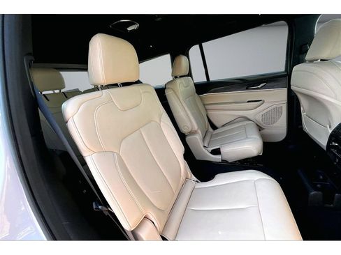 Certified 2025 Jeep Grand Cherokee L Limited w/ Black Appearance Package RWD image 25