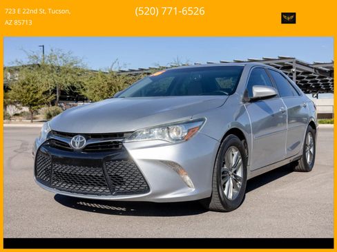 Used 2016 Toyota Camry SE image 1