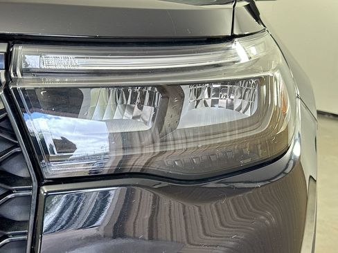 Used 2025 Ford Explorer ST w/ Sun And Sound Package AWD/4WD image 39