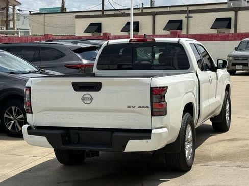 Used 2024 Nissan Frontier SV w/ SV Convenience Package AWD/4WD image 4