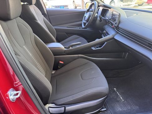 Certified 2025 Hyundai Elantra Sport image 16