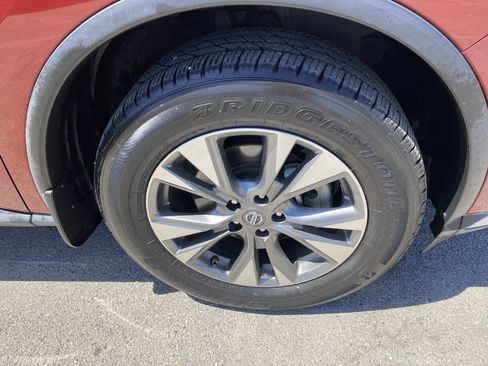 Used 2018 Nissan Murano S image 7